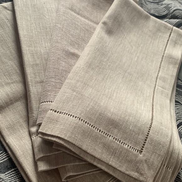Williams Sonoma Other - NWT - Williams Sonoma Table Napkins set of 4